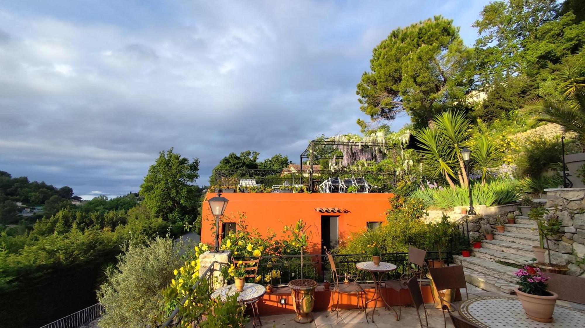 Mas Des Buscades Bed & Breakfast Cabris Exterior photo